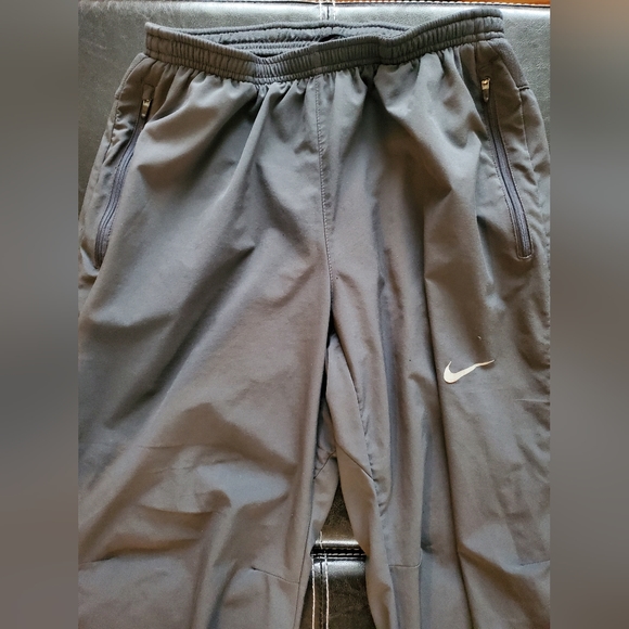 Nike Dri-FIT Woven Pants - Picture 6 of 7